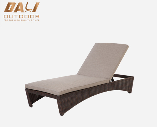 Rangka Daybed Luar Ruangan Aluminium Desain Modern dengan Powder Coating Beach Sun Lounge Bed