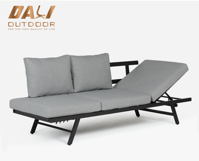 Lounge Luar Ruangan Fungsional Berbingkai Aluminium dengan Bantalan Khusus